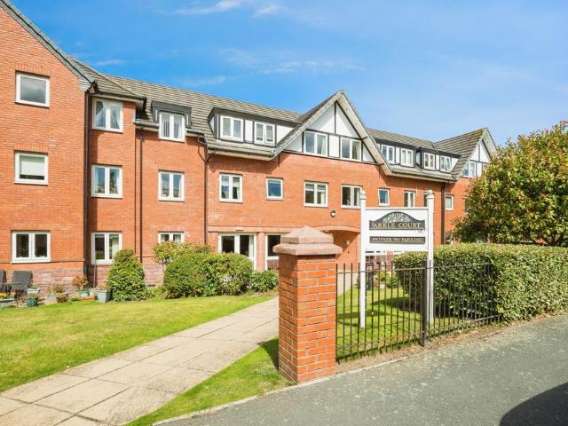 Flat for sale in Vicars Cross, Great Boughton