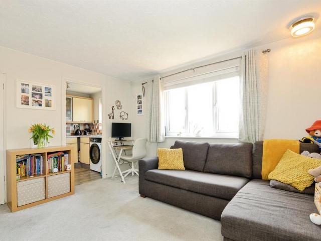 Flat for sale in Holywell Estate, North Watford