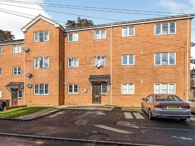 Flat for sale in Dixons Green, West Midlands