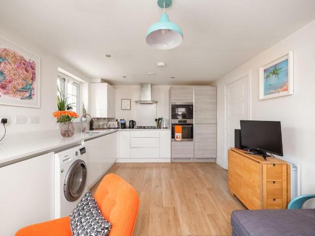 Flat for sale in Feckenham, City Of Bristol