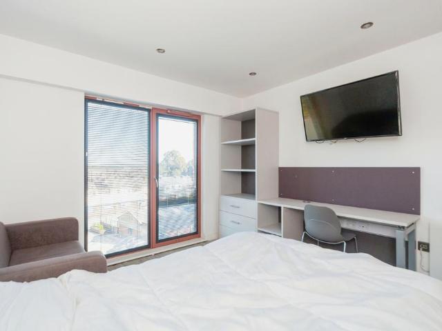 Flat for sale in Newtown, Two Mills