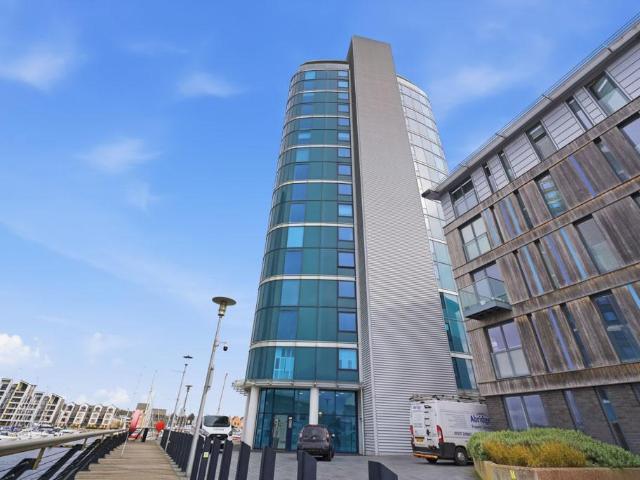 Flat for sale in Brompton, Gillingham