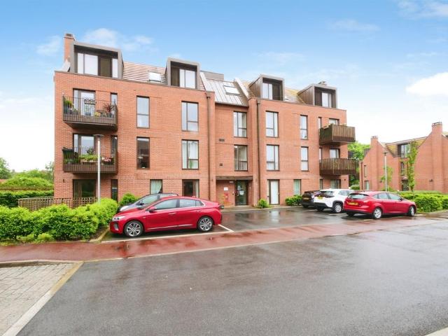 Flat for sale in New Earswick, York