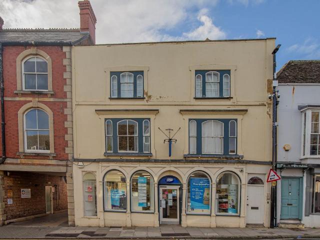 Flat for sale in Malmesbury, Wiltshire