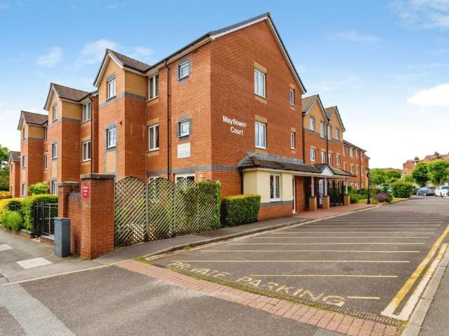 Flat for sale in Shirley, City Of Southampton