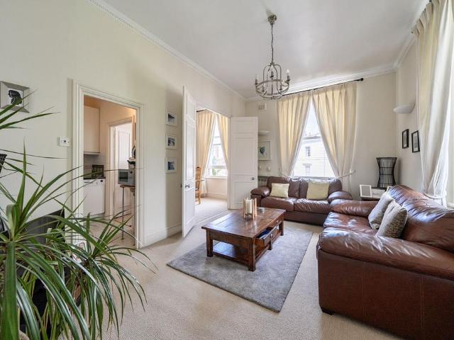 Flat for sale in Pimlico, Greater London