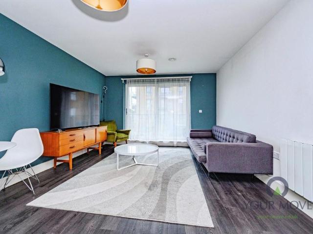 Flat for sale in Pouchen End, Hertfordshire