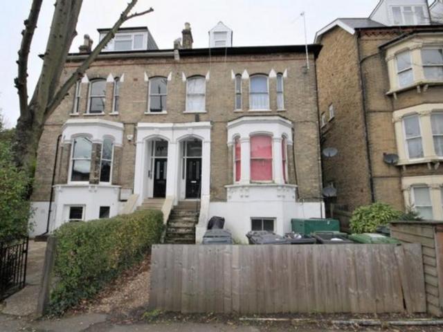 Flat for sale in London Borough of Lewisham, Greater London