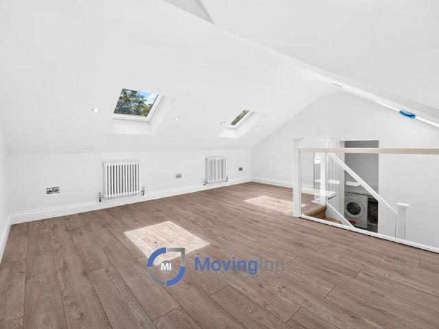 Flat for sale in Streatham Hill, Greater London