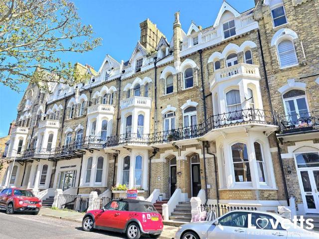 Flat for sale in East Cliff, Acol