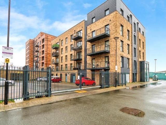 Flat for sale in St Mary's, City Of Southampton