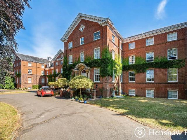Flat for sale in Barton Stacey, Hampshire