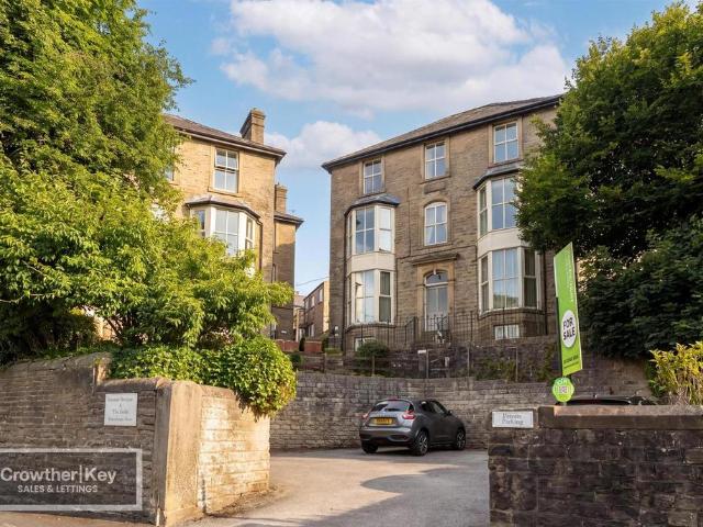 Flat for sale in Charlesworth, East Midlands