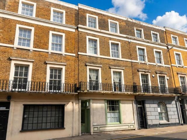 Flat for sale in Milton, Hamerton