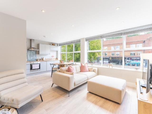 Flat for sale in Maney, Sutton Coldfield
