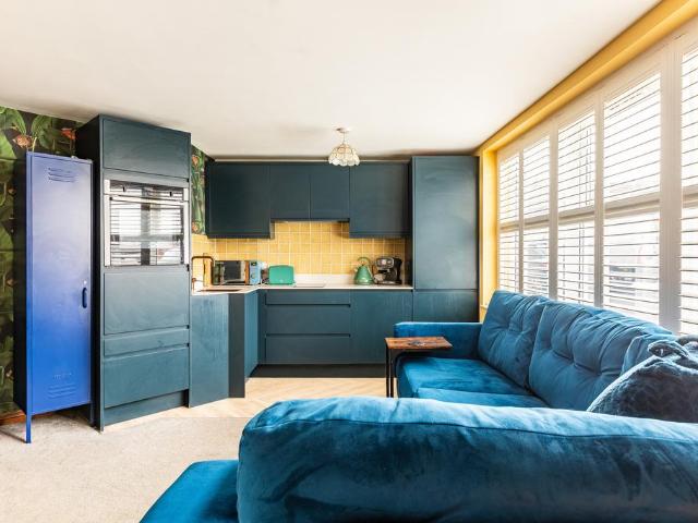 Flat for sale in Feckenham, City Of Bristol