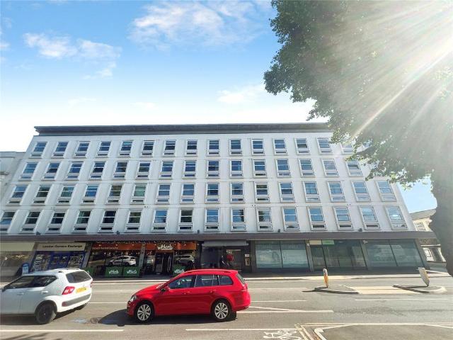 Flat for sale in Milverton, Green Close