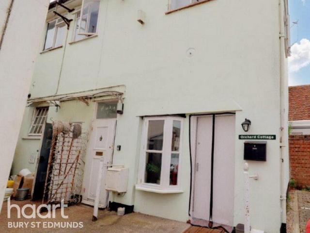 Flat for sale in Chelmondiston, Suffolk