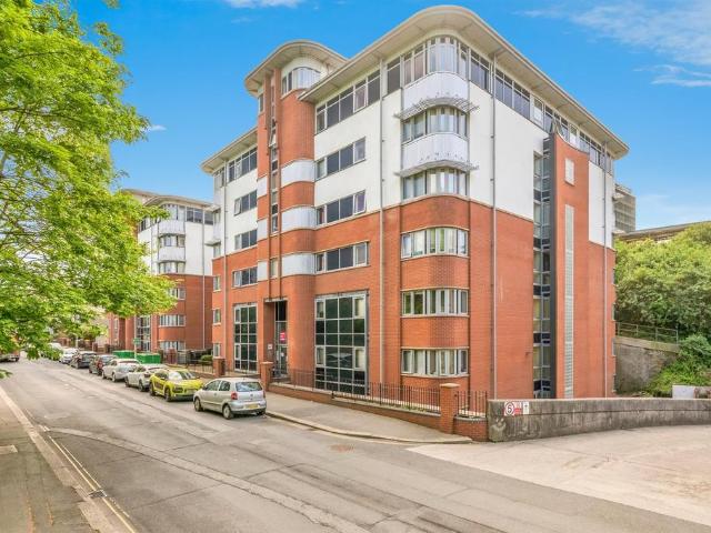 Flat for sale in Pennycomequick, Mount Wise