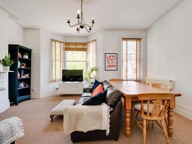Flat for sale in Gospel Oak, Greater London