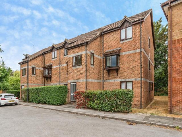 Flat for sale in Redbridge, City Of Southampton