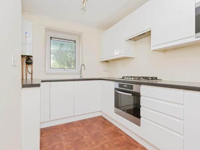 Flat for sale in West End, Old Wharf