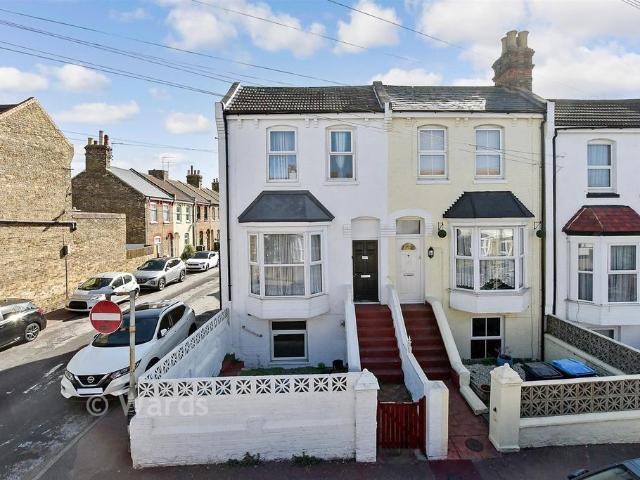 Flat for sale in Cliftonville West, Thanet