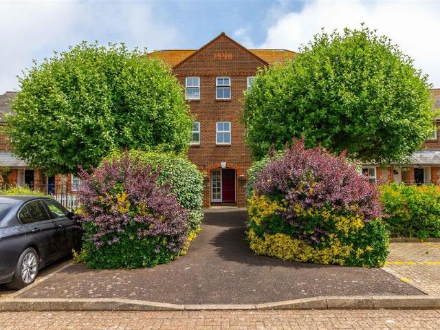 Flat for sale in Worthing, West Sussex