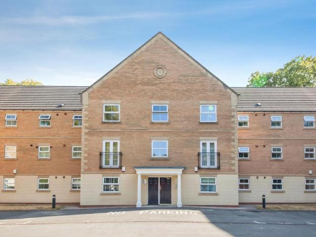 Flat for sale in Worrall, South Yorkshire