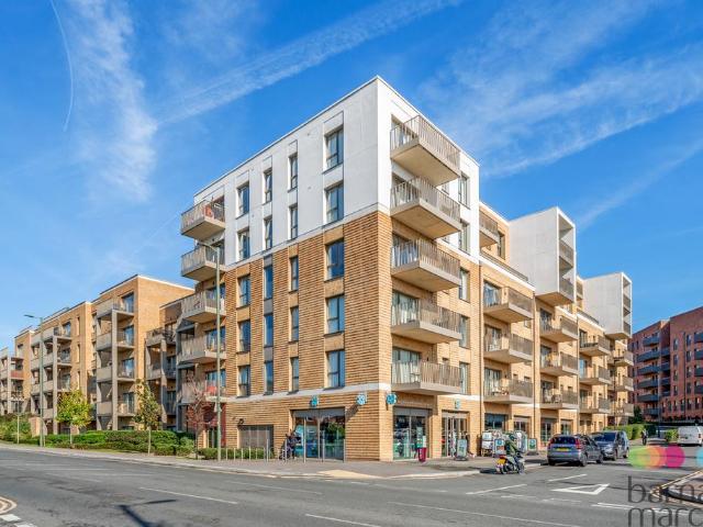 Flat for sale in West Finchley, Isle Of Man