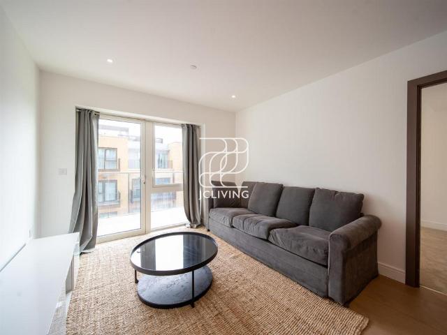 Flat for sale in Hammersmith, Greater London