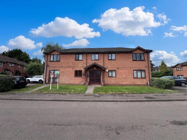 Flat for sale in Chapelfields, West Midlands