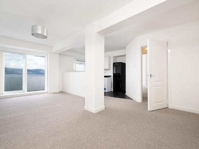 Flat for sale in Gourock, Scotland