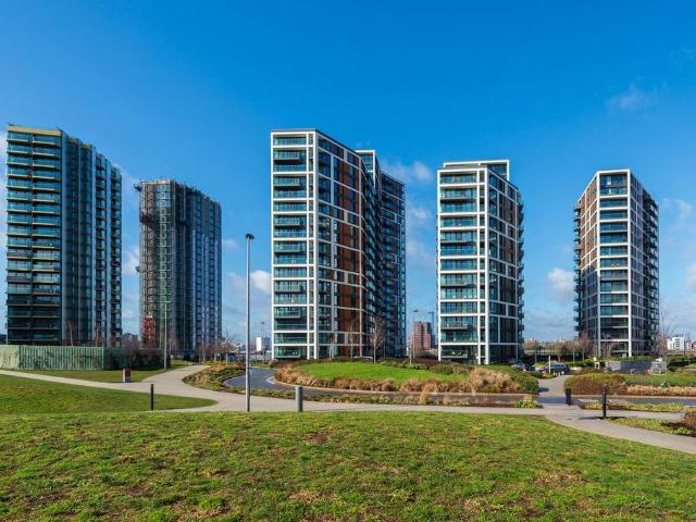 Flat for sale in Callis Yard, Greater London