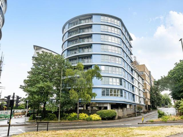 Flat for sale in Horsell, Woking