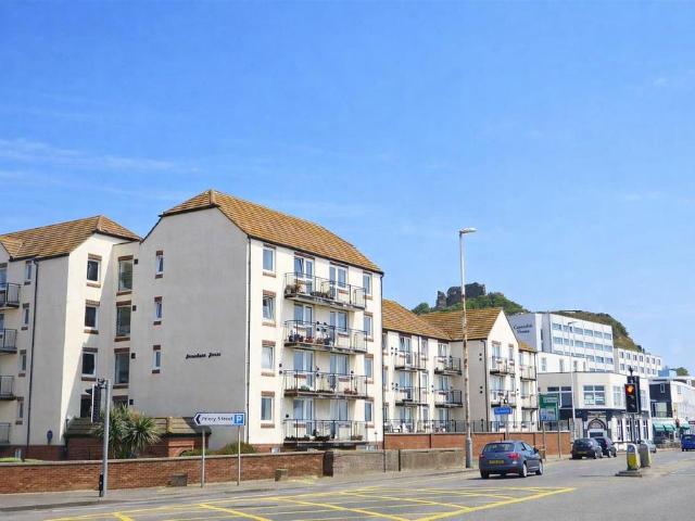 Flat for sale in Old Town, Guestling Green