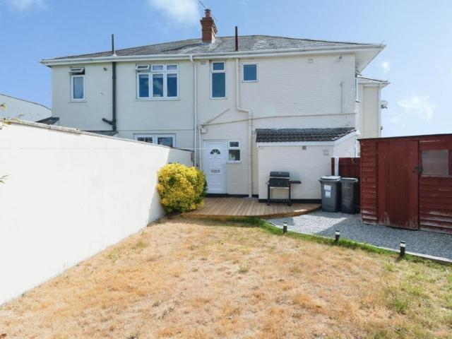 Flat for sale in Kinson, Bournemouth
