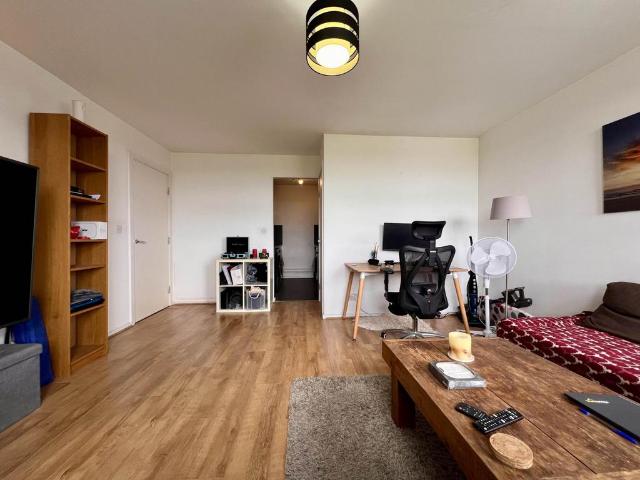 Flat for sale in Manor Park, Isle Of Man