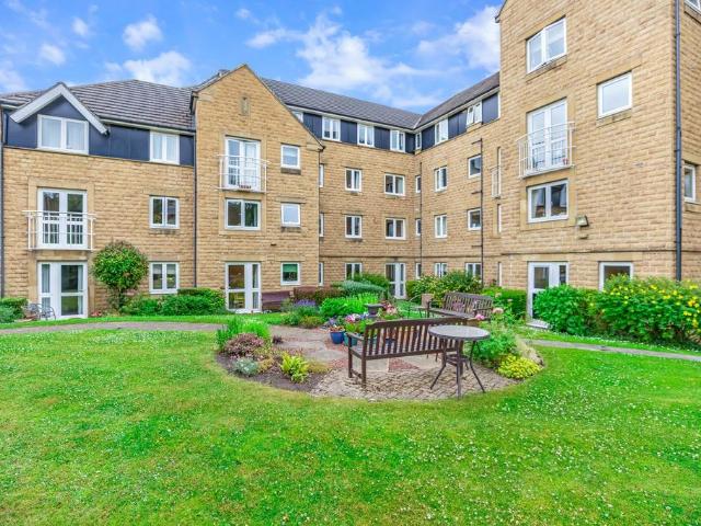 Flat for sale in Ilkley, West Yorkshire