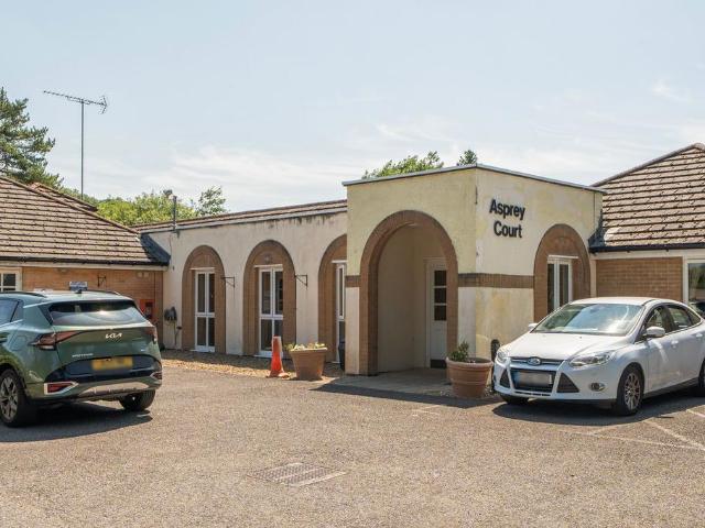 Flat for sale in Hillview, Surrey