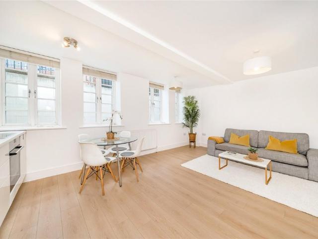Flat for sale in Spitalfields, Whitechapel
