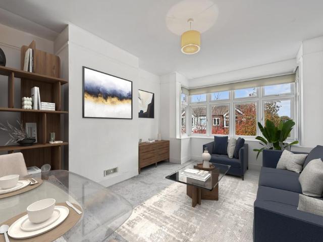 Flat for sale in London Borough of Ealing, Hanwell