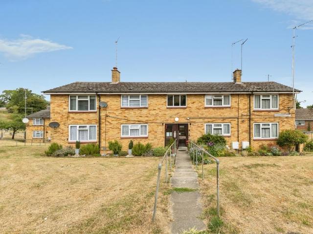 Flat for sale in Evershot, Oxfordshire