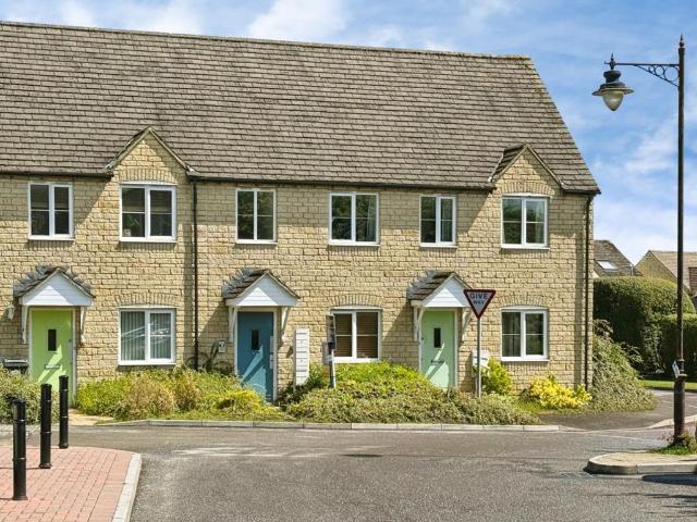 Flat for sale in School House, Gloucestershire