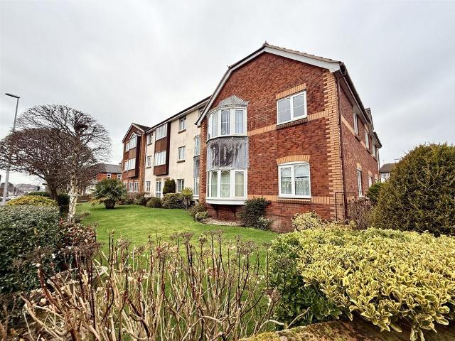 Flat for sale in Queenstown, Blackpool