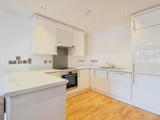Flat for sale in King's Walden, Hertfordshire