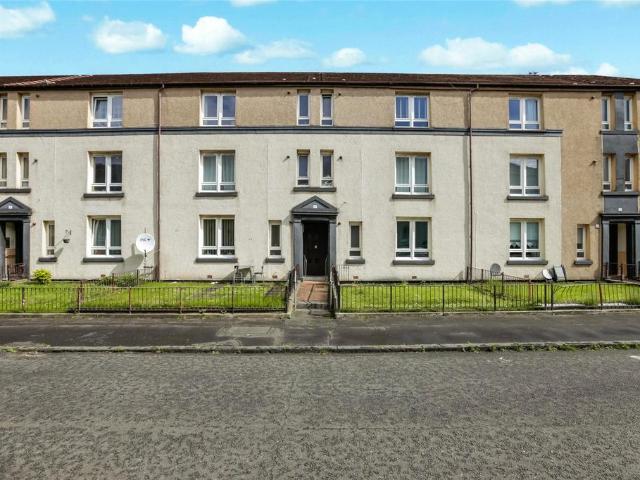 Flat for sale in Haghill, Scotland
