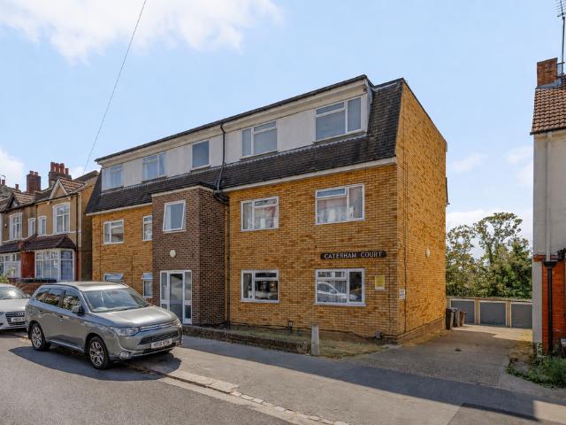 Flat for sale in London Borough of Croydon, Upper Norwood
