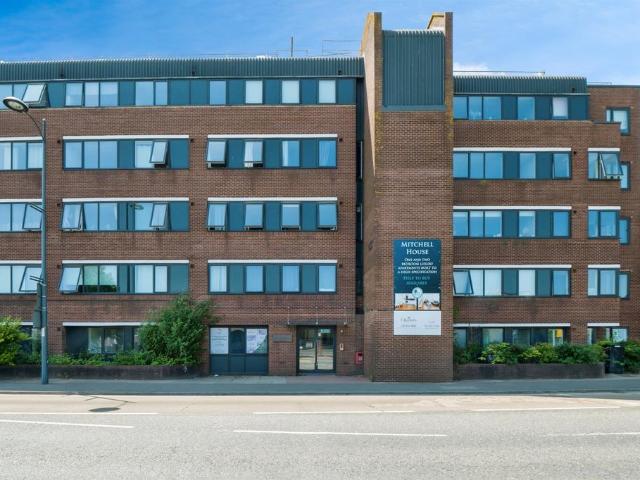 Flat for sale in Eastleigh, Helford