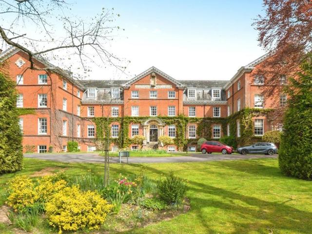 Flat for sale in Barton Stacey, Hampshire